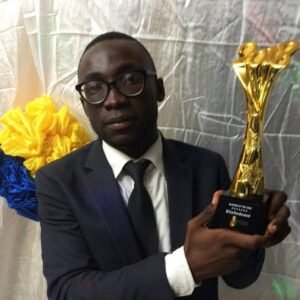 Ellis Ferdinand won 2018 National Students Award as Blogger of the Year